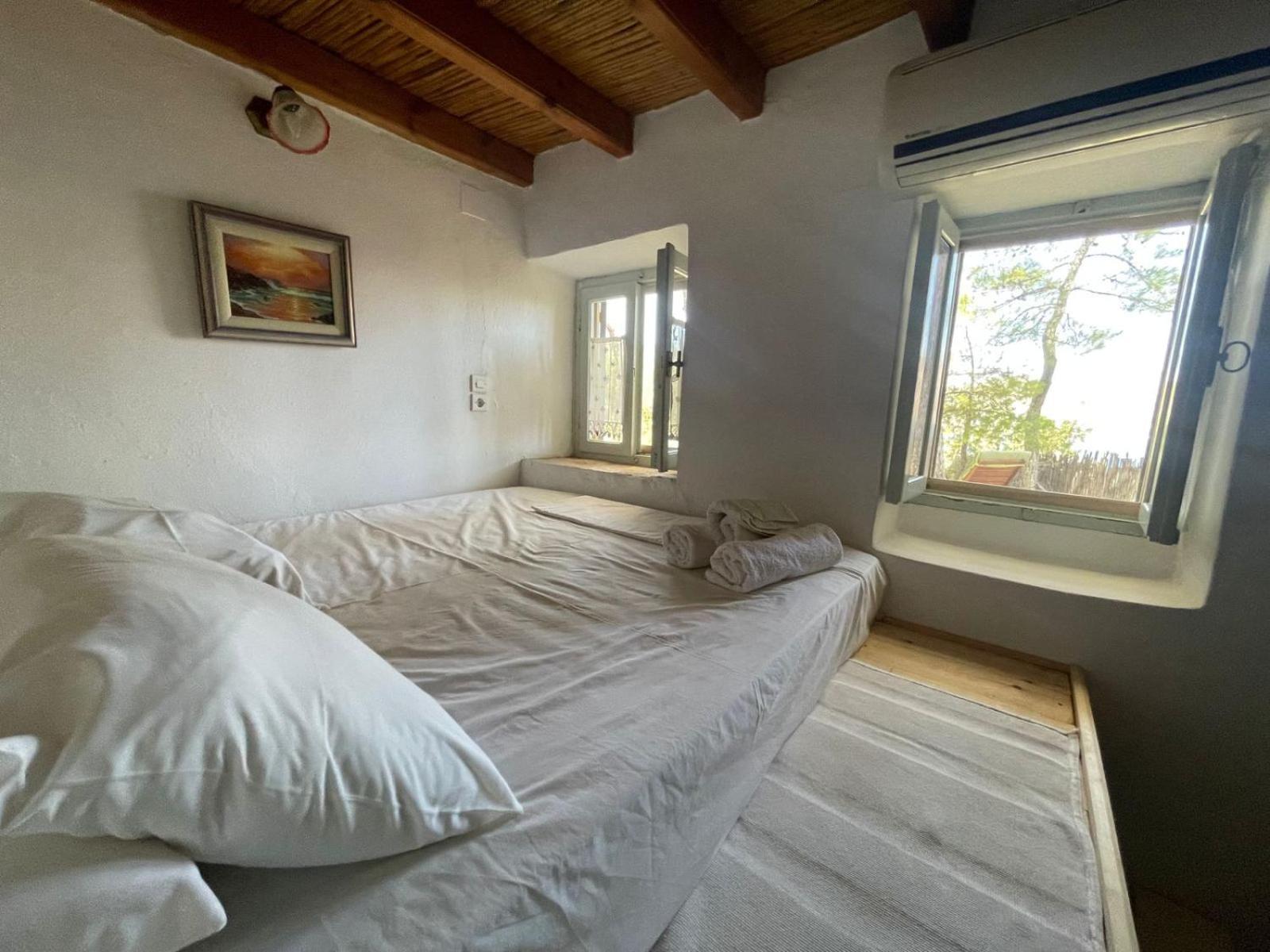 Petrino 2 - Traditional Lerian House Lakkion Bagian luar foto